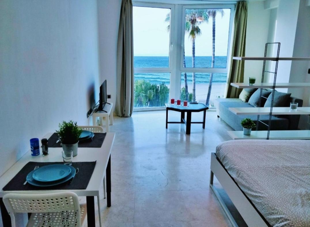 Bella Vista Apartment เอสเตโปนา ภายนอก รูปภาพ